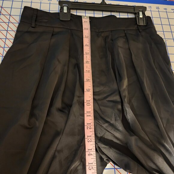 Petal & Pup Wellington Wide Leg Satin Pant Flaws Black Size 8 - Picture 4 of 13